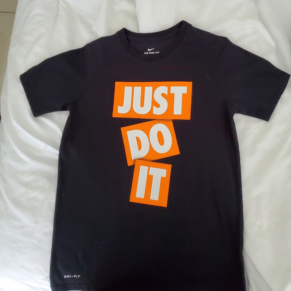 Boy's Nike Tshirt